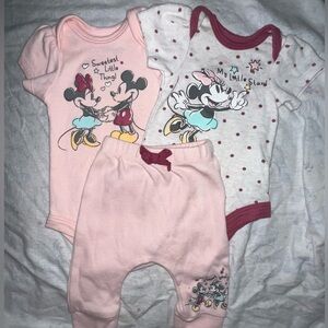 Disney baby Minnie Mouse onesie set